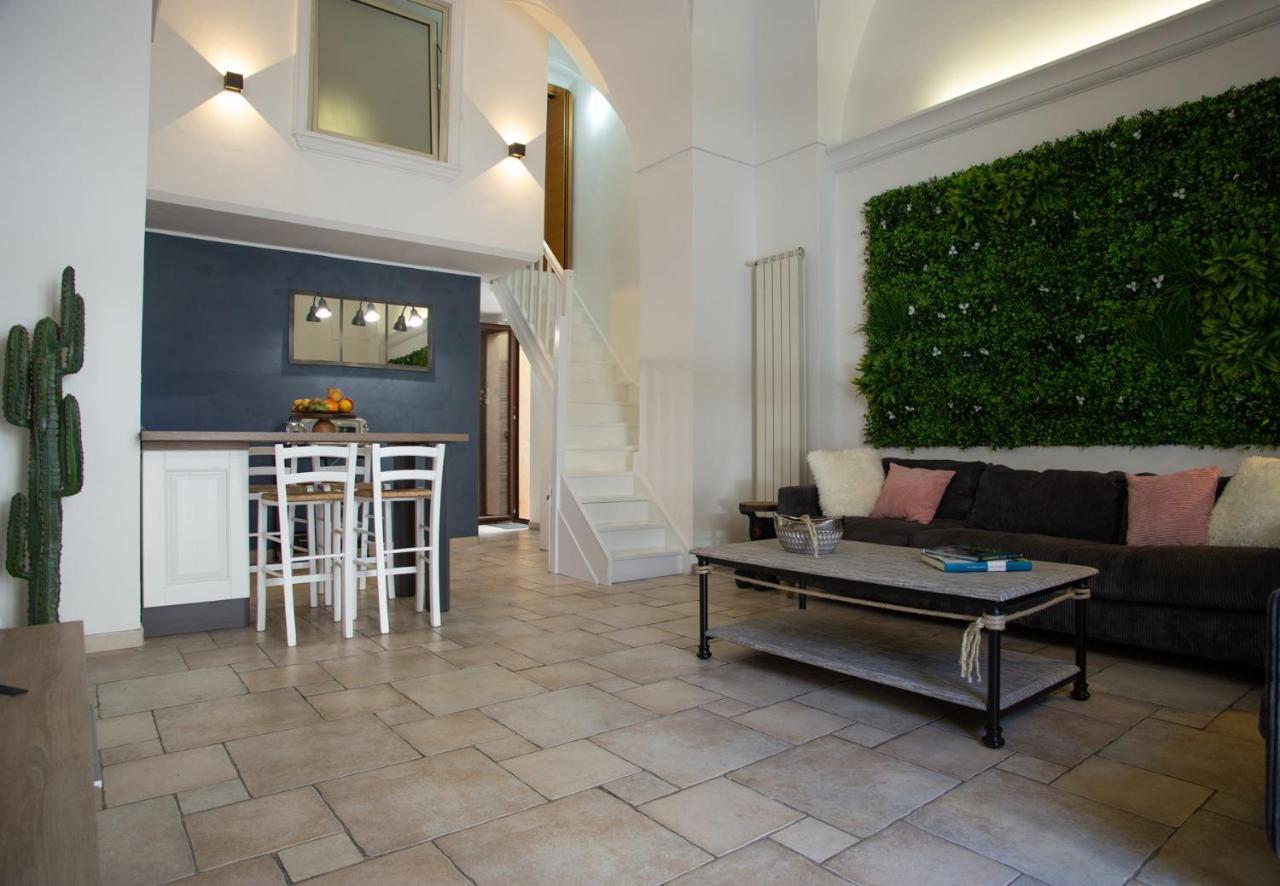 Casa Colombo - The Fab Stay Brindisi Exterior photo