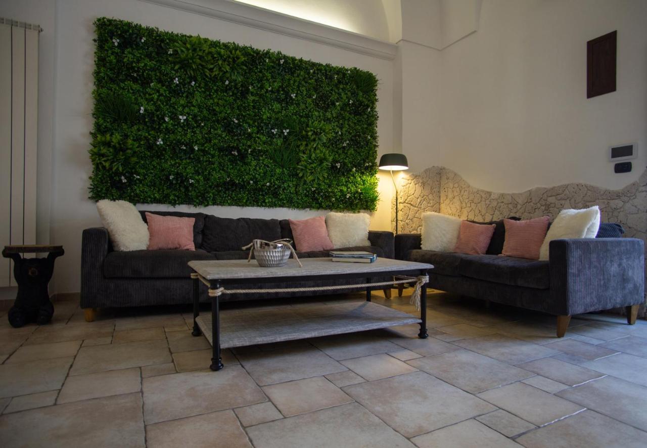 Casa Colombo - The Fab Stay Brindisi Exterior photo